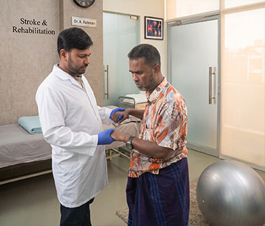 হোম 11 স্ট্রোক রিহ্যাবিলিটেশন